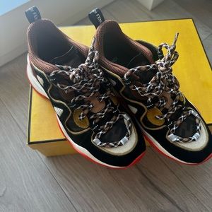 Worn a few times. In very good condition just a light wipe down.